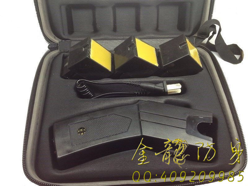 女子戶外辣椒水噴霧器有什么